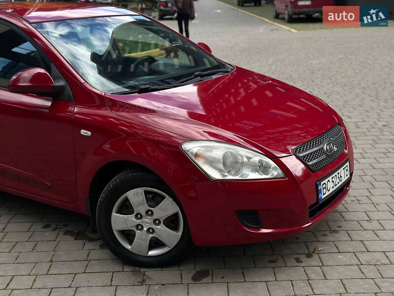 Хэтчбек Kia Ceed 2009 в Ивано-Франковске фото 8 Хэтчбек Kia Ceed 2009 в Ивано-Франковске