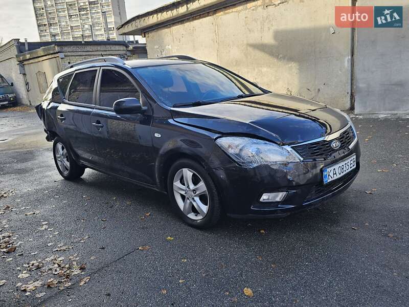 Универсал Kia Ceed 2010 в Киеве