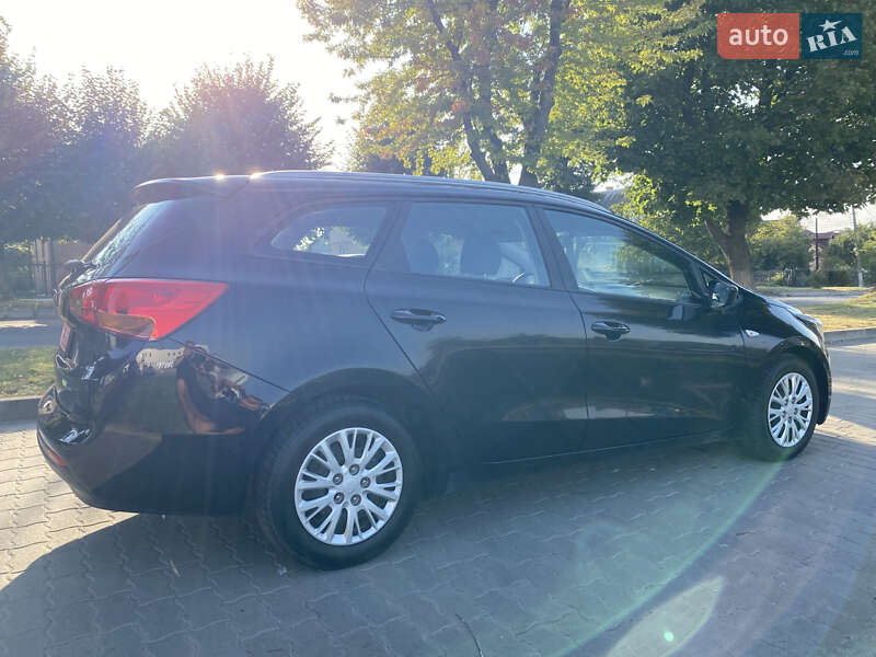 Универсал Kia Ceed 2013 в Сокале