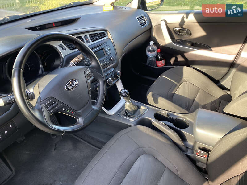 Универсал Kia Ceed 2013 в Сокале