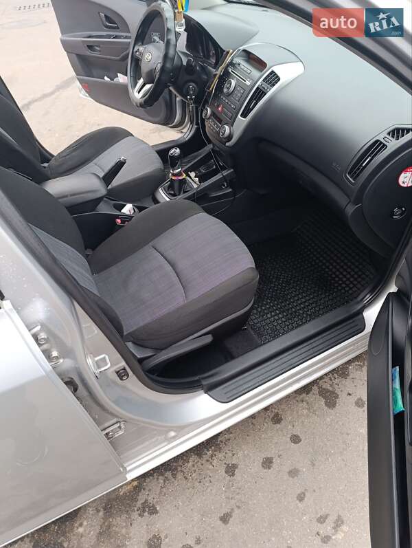 Универсал Kia Ceed 2012 в Одессе