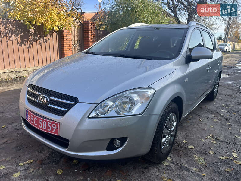 Універсал Kia Ceed 2009 в Охтирці