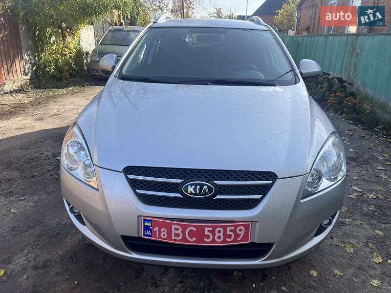 Універсал Kia Ceed 2009 в Охтирці