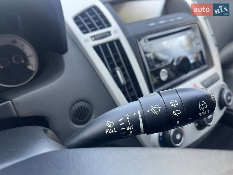 Універсал Kia Ceed 2009 в Охтирці