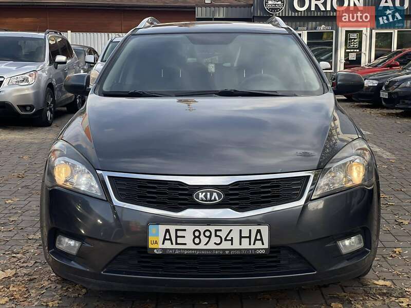 Універсал Kia Ceed 2012 в Дніпрі фото 2 Універсал Kia Ceed 2012 в Дніпрі
