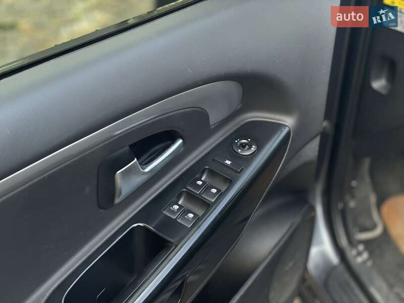 Універсал Kia Ceed 2012 в Дніпрі фото 12 Універсал Kia Ceed 2012 в Дніпрі