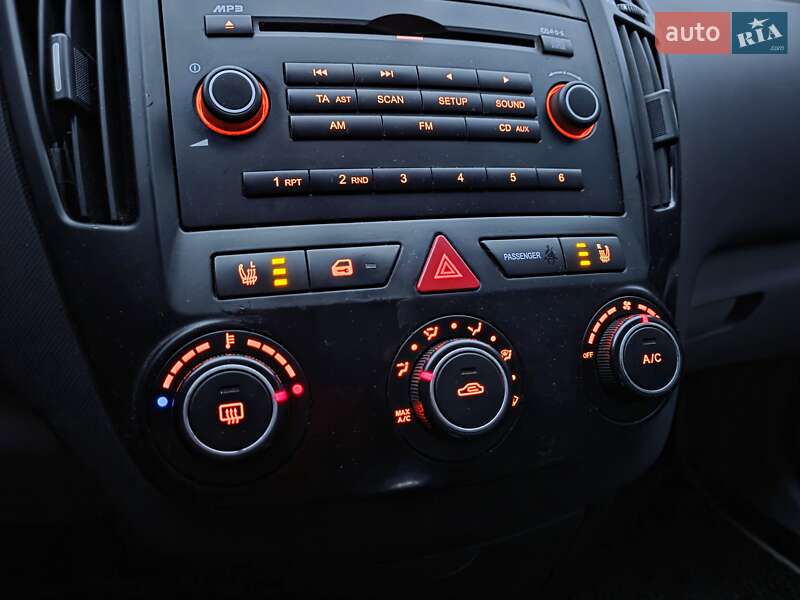 Универсал Kia Ceed 2008 в Бердичеве