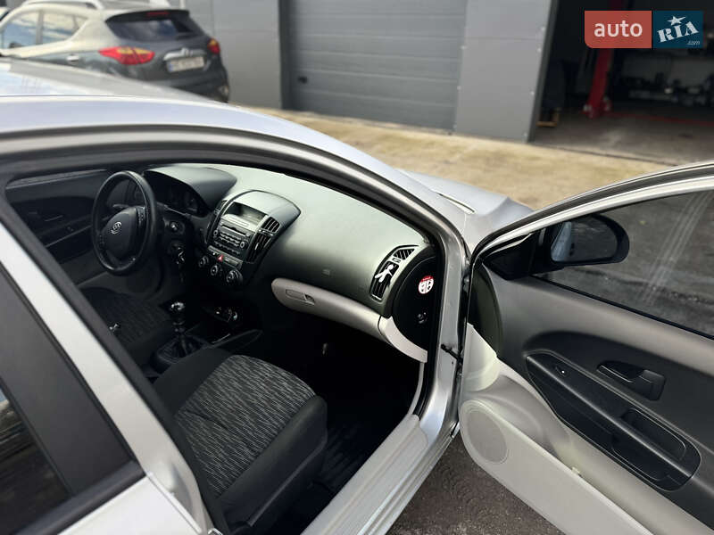 Хэтчбек Kia Ceed 2008 в Павлограде фото 12 Хэтчбек Kia Ceed 2008 в Павлограде