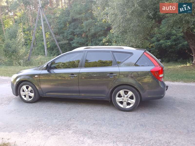 Універсал Kia Ceed 2010 в Дубні фото 8 Універсал Kia Ceed 2010 в Дубні