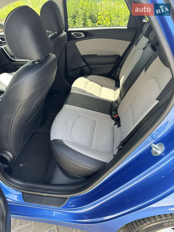 Хэтчбек Kia Ceed 2019 в Крюковщине фото 6 Хэтчбек Kia Ceed 2019 в Крюковщине