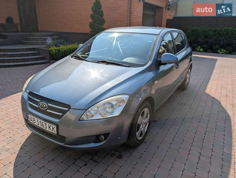 Хэтчбек Kia Ceed 2009 в Виннице