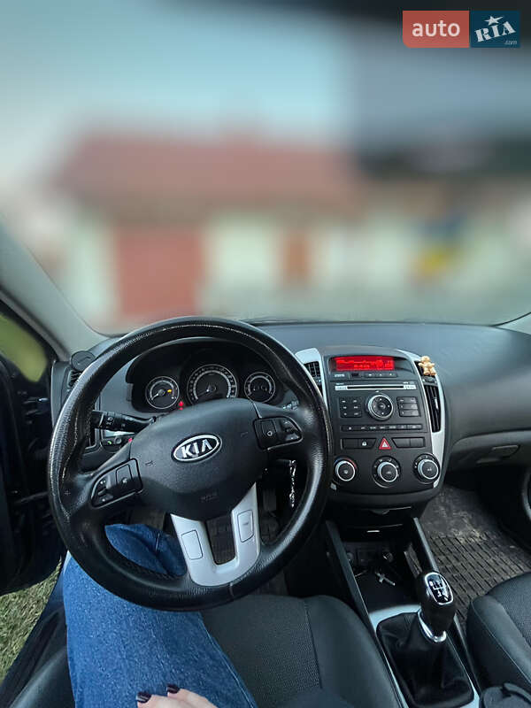 Универсал Kia Ceed 2009 в Львове