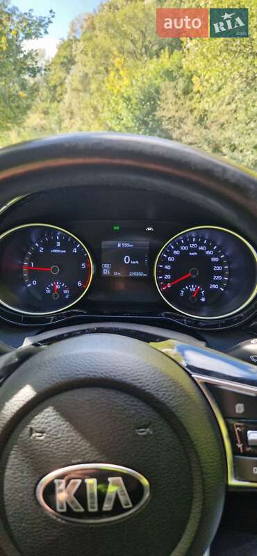 Универсал Kia Ceed 2021 в Ужгороде