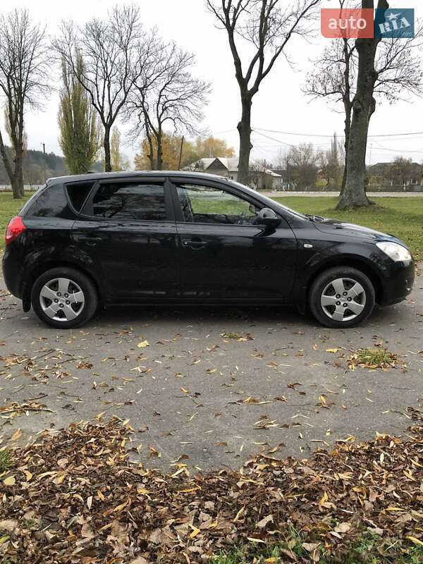 Універсал Kia Ceed 2008 в Теофіполі