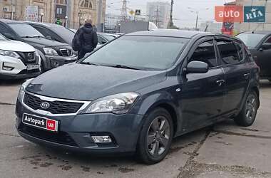 Хэтчбек Kia Ceed 2009 в Харькове