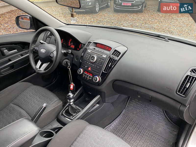 Універсал Kia Ceed 2010 в Хмельницькому