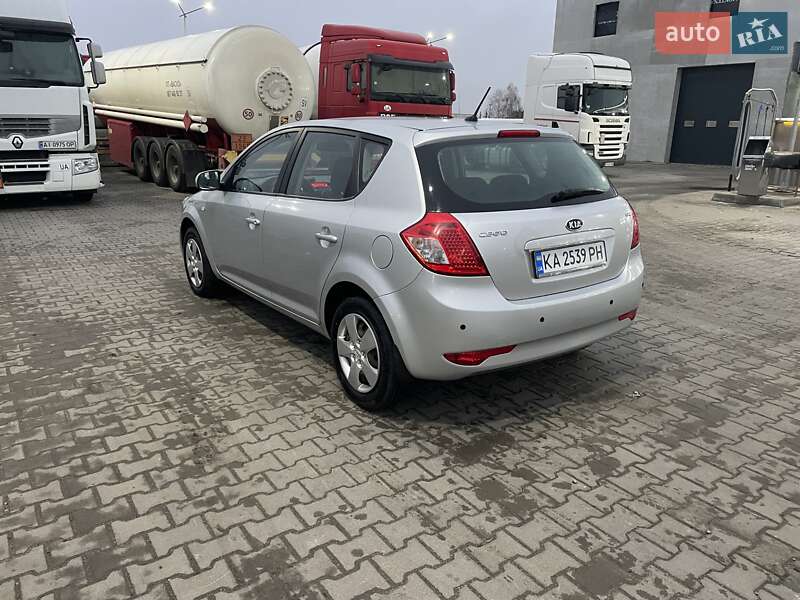 Хэтчбек Kia Ceed 2011 в Боярке фото 3 Хэтчбек Kia Ceed 2011 в Боярке
