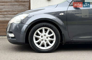 Універсал Kia Ceed 2010 в Рівному