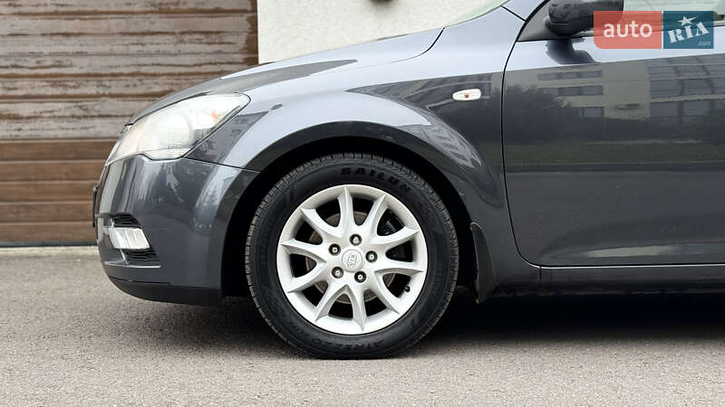 Универсал Kia Ceed 2010 в Ровно фото 13 Универсал Kia Ceed 2010 в Ровно