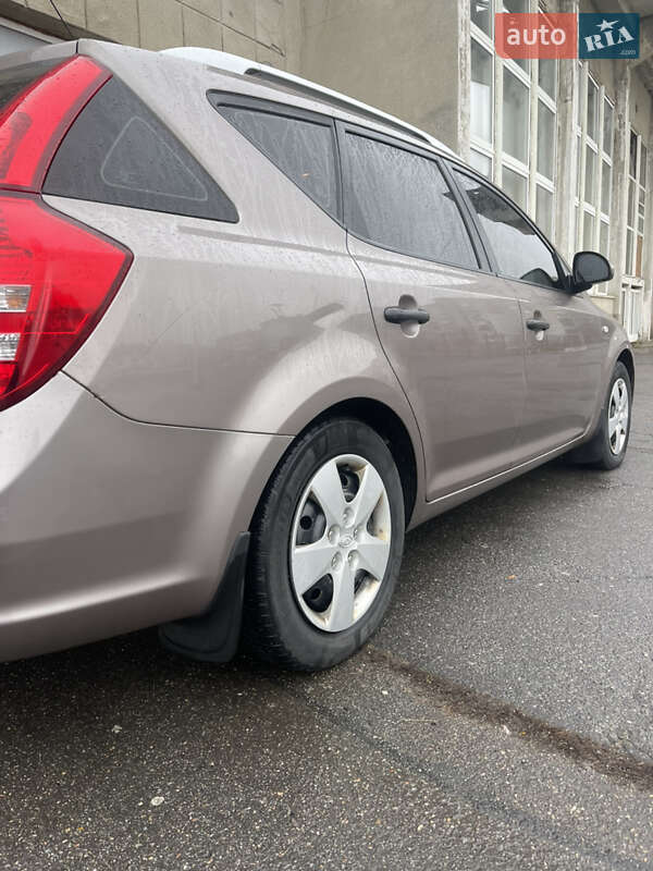 Універсал Kia Ceed 2008 в Вінниці фото 4 Універсал Kia Ceed 2008 в Вінниці