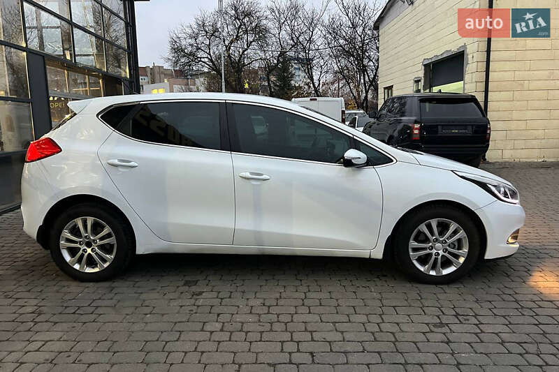 Хэтчбек Kia Ceed 2013 в Ивано-Франковске