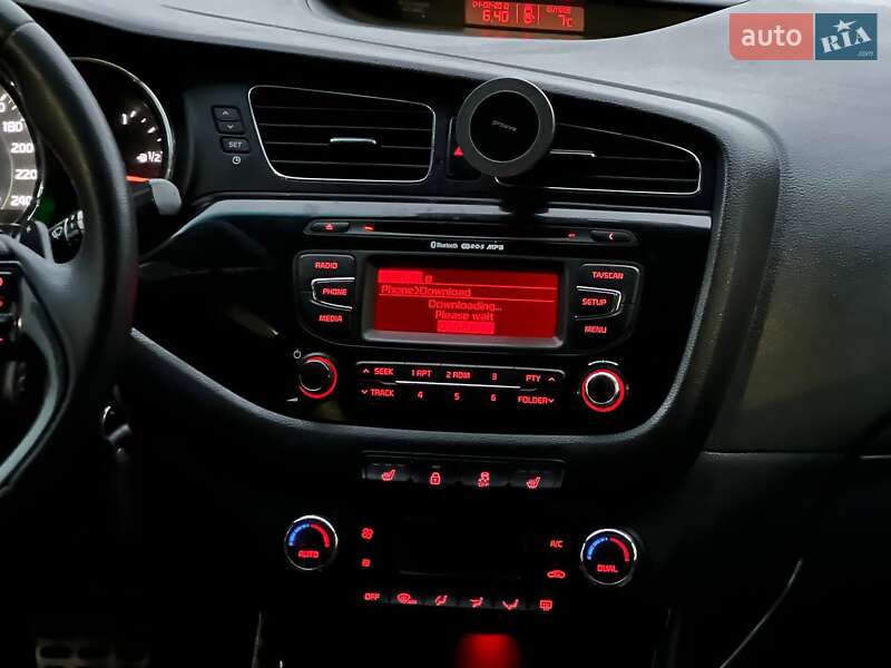 Хэтчбек Kia Ceed 2013 в Ивано-Франковске