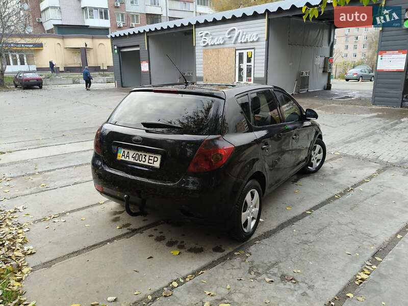 Хэтчбек Kia Ceed 2007 в Запорожье