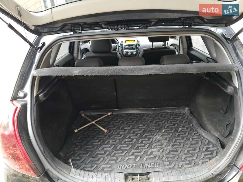 Хэтчбек Kia Ceed 2007 в Запорожье