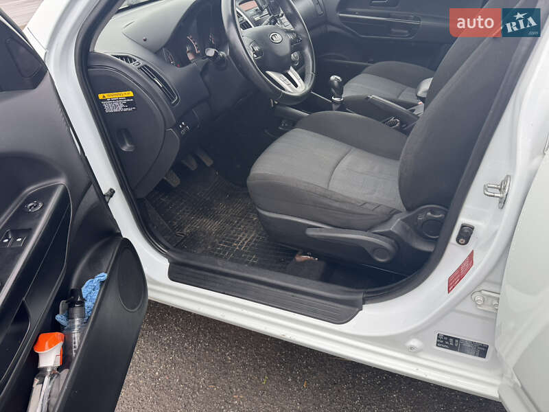 Универсал Kia Ceed 2011 в Соснице фото 15 Универсал Kia Ceed 2011 в Соснице