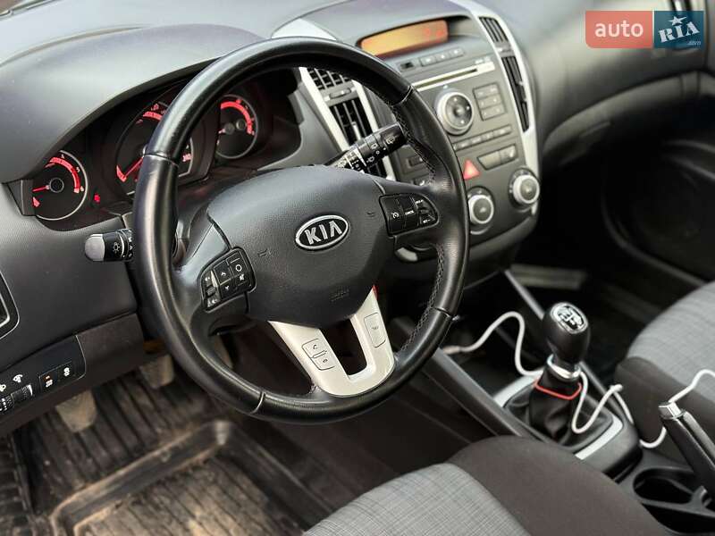 Універсал Kia Ceed 2012 в Запоріжжі фото 10 Універсал Kia Ceed 2012 в Запоріжжі
