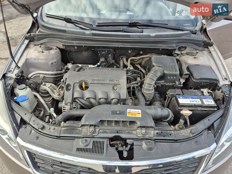 Хэтчбек Kia Ceed 2010 в Черкассах