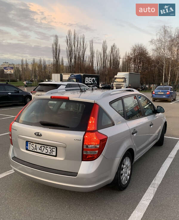 Универсал Kia Ceed 2010 в Киеве