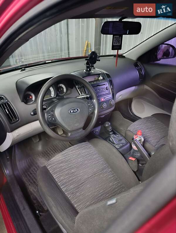 Хэтчбек Kia Ceed 2008 в Киеве фото 8 Хэтчбек Kia Ceed 2008 в Киеве