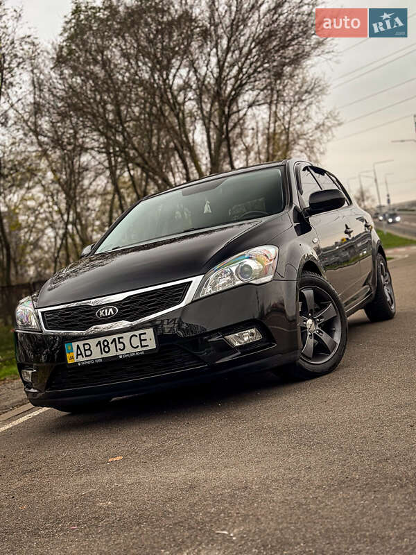 Хетчбек Kia Ceed 2009 в Києві фото 10 Хетчбек Kia Ceed 2009 в Києві