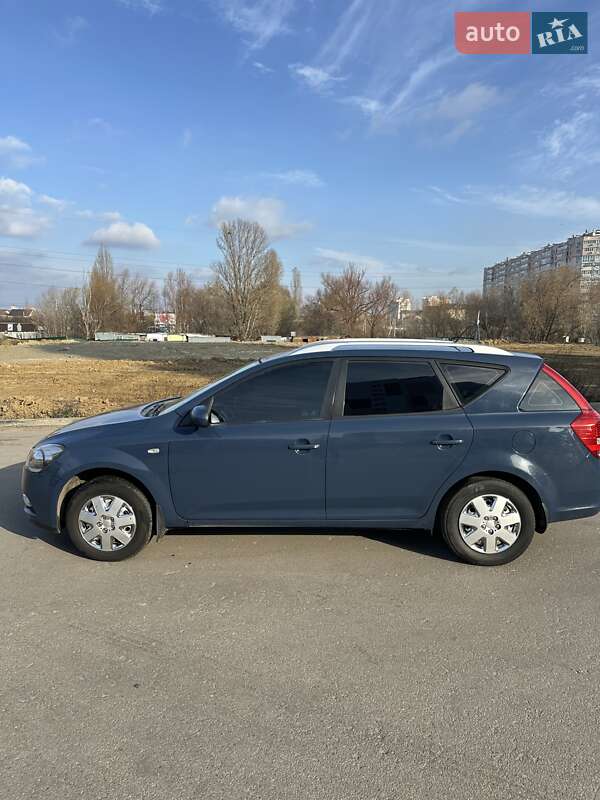 Универсал Kia Ceed 2009 в Софиевской Борщаговке фото 3 Универсал Kia Ceed 2009 в Софиевской Борщаговке