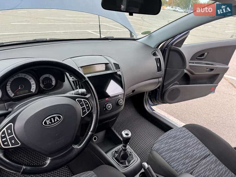 Хетчбек Kia Ceed 2008 в Дніпрі фото 16 Хетчбек Kia Ceed 2008 в Дніпрі