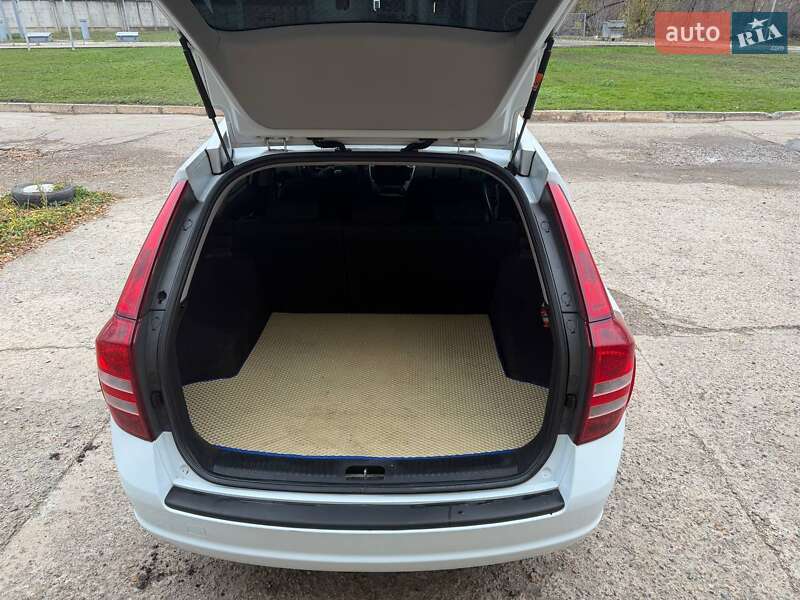Универсал Kia Ceed 2008 в Кривом Роге фото 10 Универсал Kia Ceed 2008 в Кривом Роге