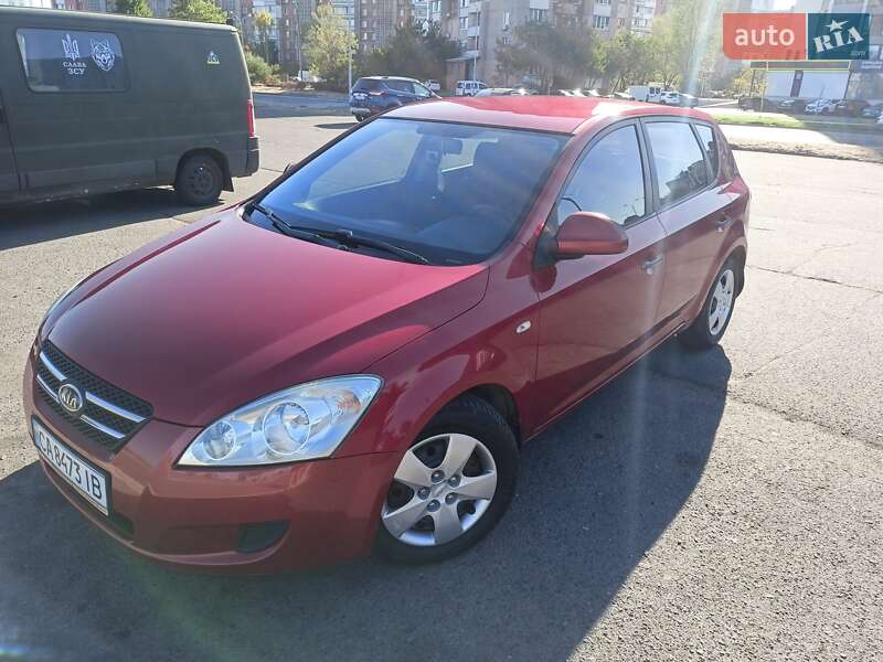 Хэтчбек Kia Ceed 2008 в Черкассах