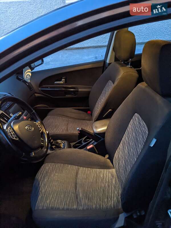 Универсал Kia Ceed 2009 в Бурштыне