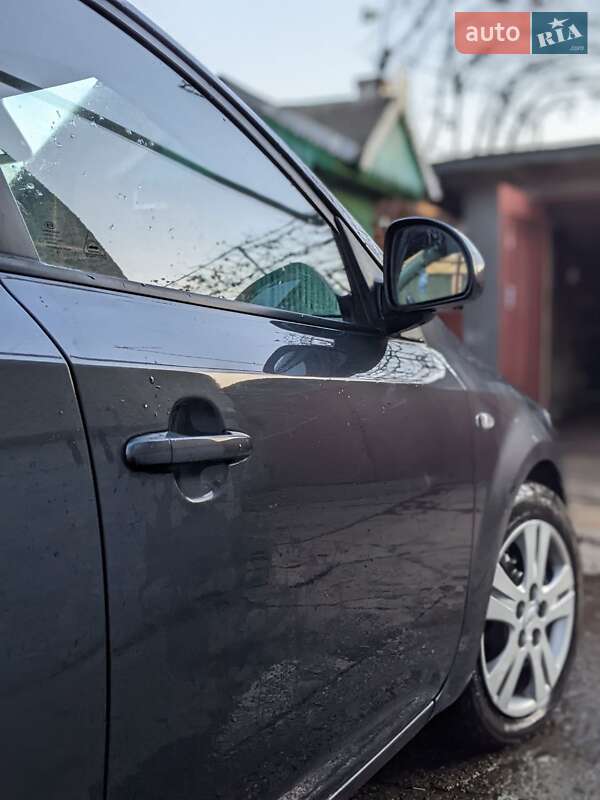 Универсал Kia Ceed 2009 в Бурштыне