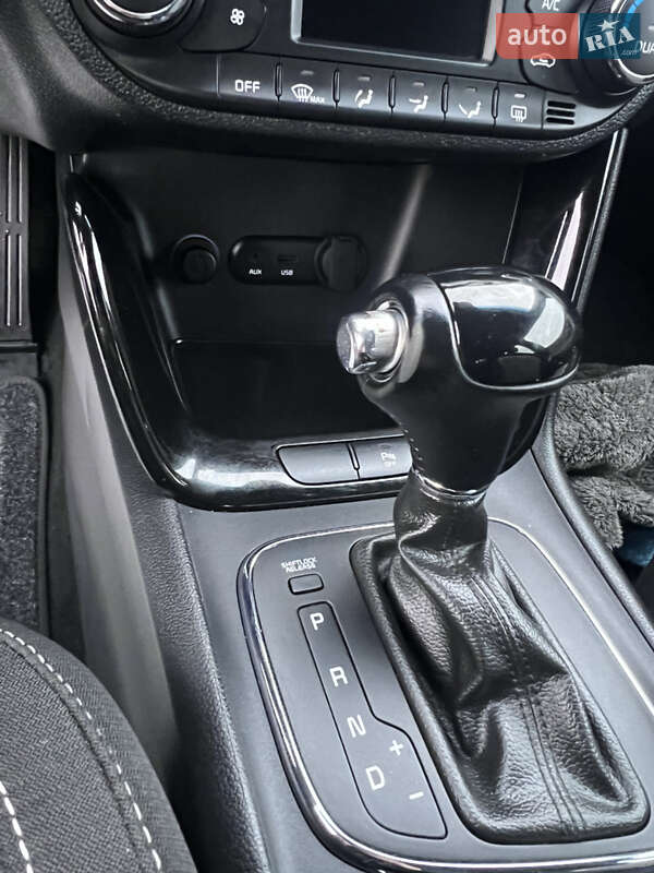 Универсал Kia Ceed 2014 в Ровно