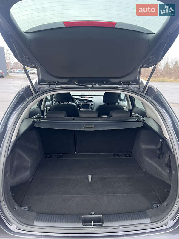 Универсал Kia Ceed 2014 в Ровно