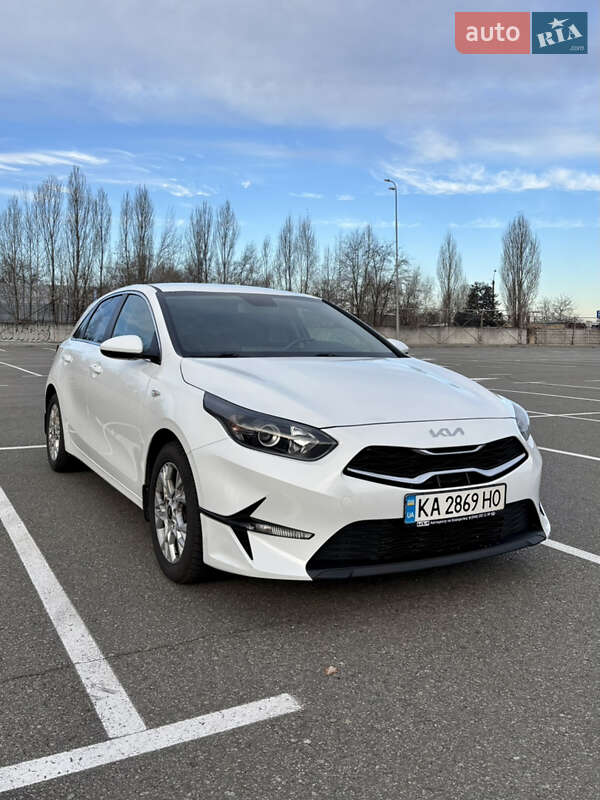 Хетчбек Kia Ceed 2022 в Києві фото 4 Хетчбек Kia Ceed 2022 в Києві