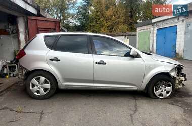 Хетчбек Kia Ceed 2008 в Кам'янському