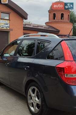 Универсал Kia Ceed 2010 в Раздельной