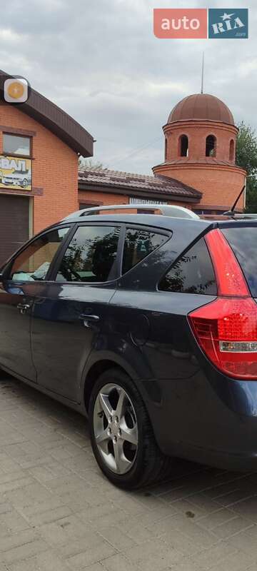 Универсал Kia Ceed 2010 в Раздельной