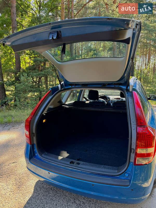 Універсал Kia Ceed 2012 в Острозі