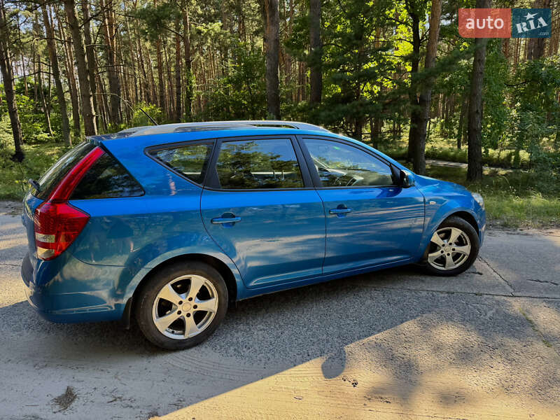 Універсал Kia Ceed 2012 в Острозі