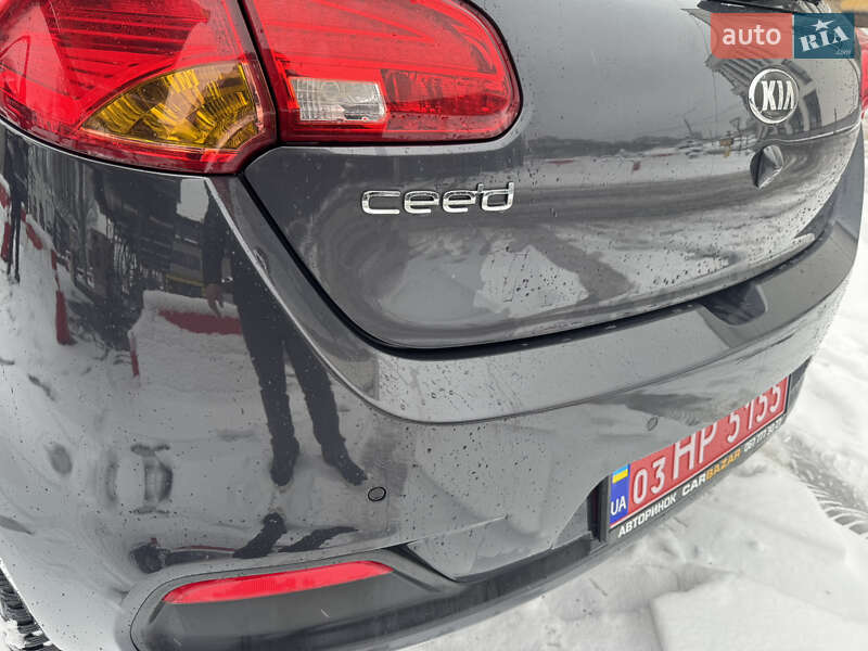 Хэтчбек Kia Ceed 2012 в Львове