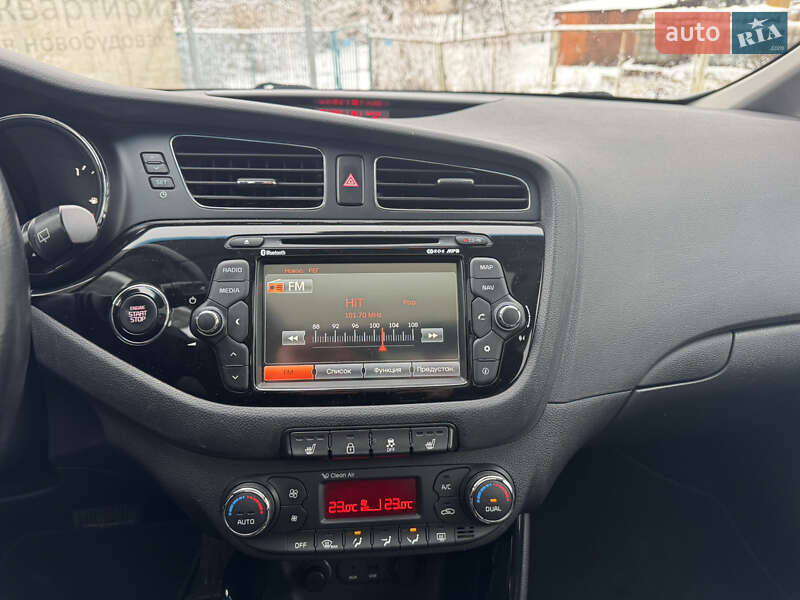 Хэтчбек Kia Ceed 2012 в Львове